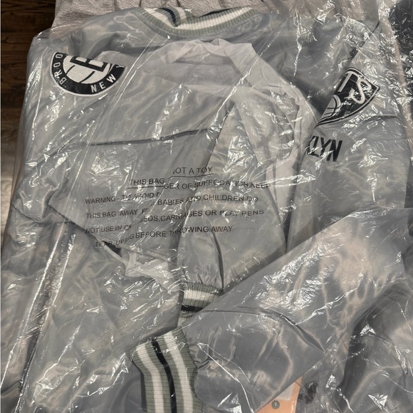Brooklyn Nets Gray Varsity Jacket NBA Store - Picture 4 of 4